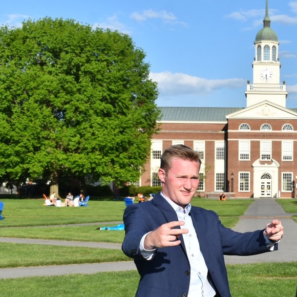 Profile Picture of Stuart Hallagan (@shallagan1) on Poshmark