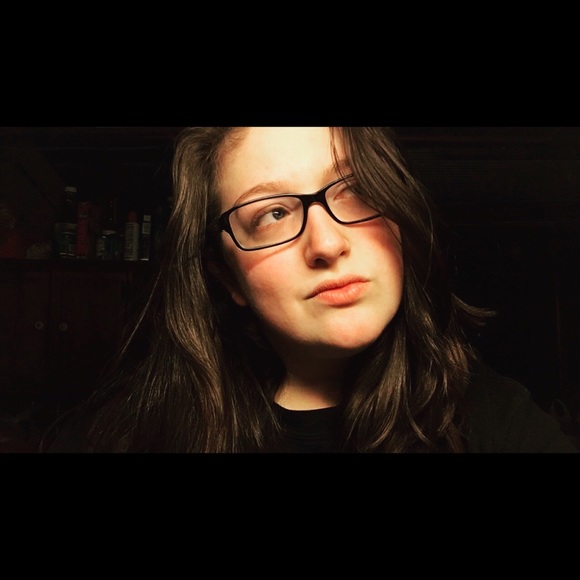 Profile Picture of Erika Crotty (@erikacrotty) on Poshmark