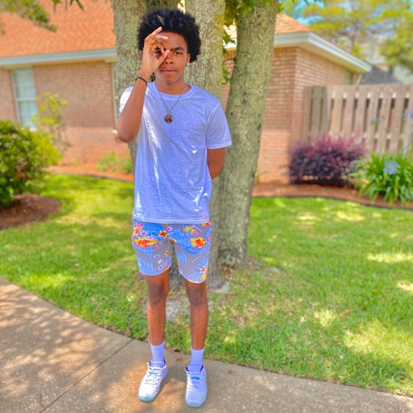 Profile Picture of Cory Baxter (@corybaxter359) on Poshmark