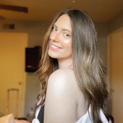 Profile Picture of ✾Mary Ruth✾ (@MaryRuth95) on Twitter