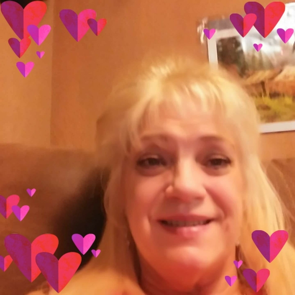 Profile Picture of Judy Weaver (@peterbuilt66) on Poshmark