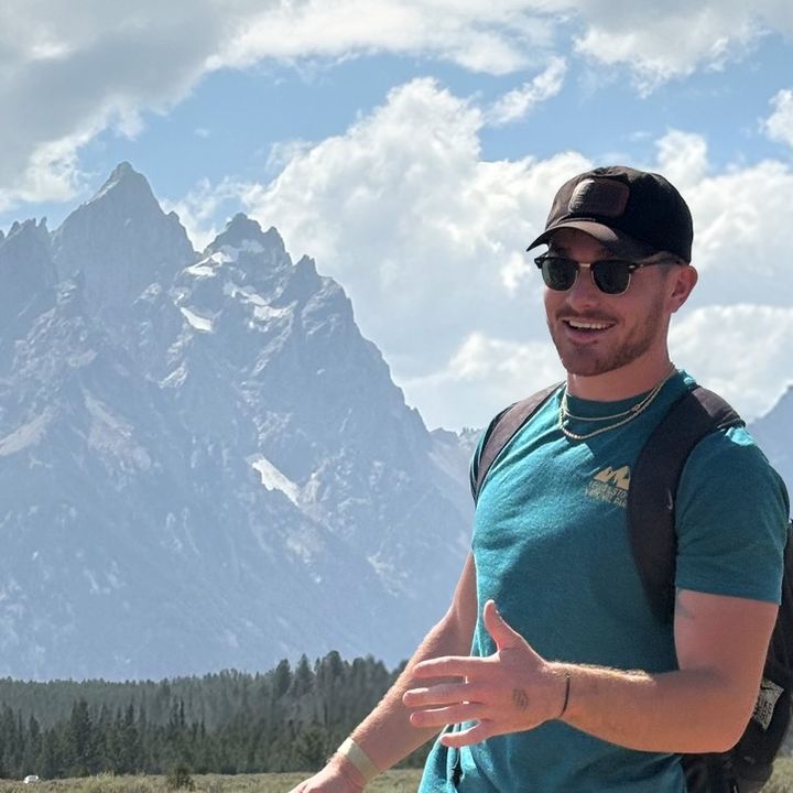 Profile Picture of evhandagain (@evhandagain) on Tiktok