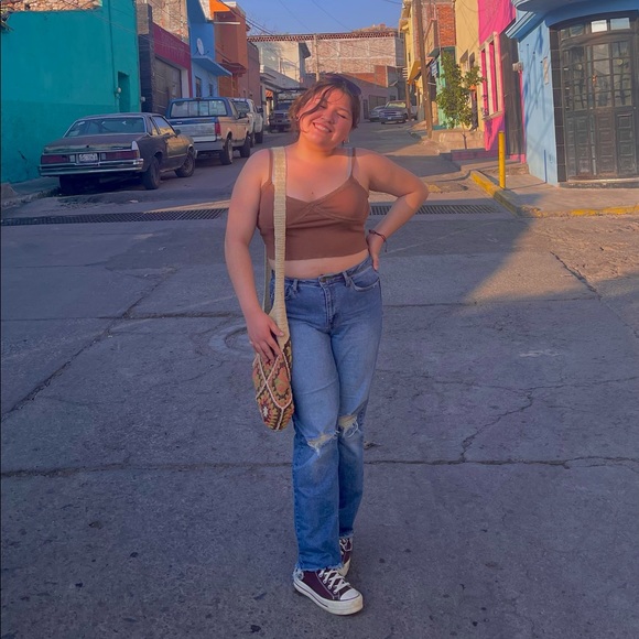 Profile Picture of Belinda Moreno (@belindaam) on Poshmark