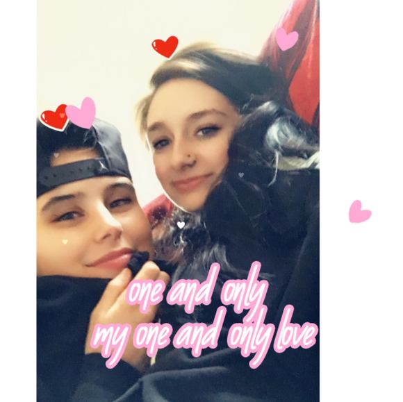 Profile Picture of Cheyenne elizabeth Sinclair (@cheyenneq42) on Poshmark