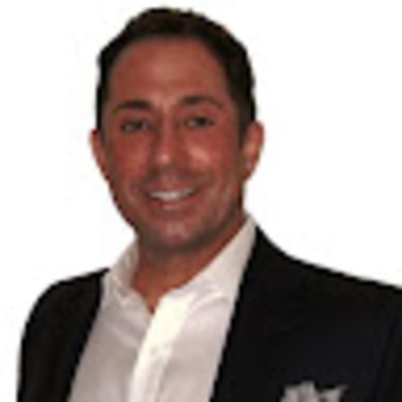 Profile Picture of Johnny Miano (@johnnymiano) on Poshmark