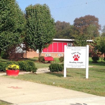 Profile Picture of Robert E. Lillard (@RELTIGERS) on Twitter