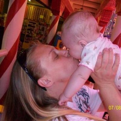 Profile Picture of Shannon Masser Downs (@tonesmyguy) on Twitter