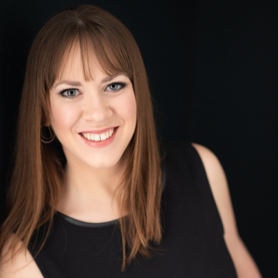 Profile Picture of Jennifer Baker | Social Media Trainer (@JenniferBakerCo) on Twitter