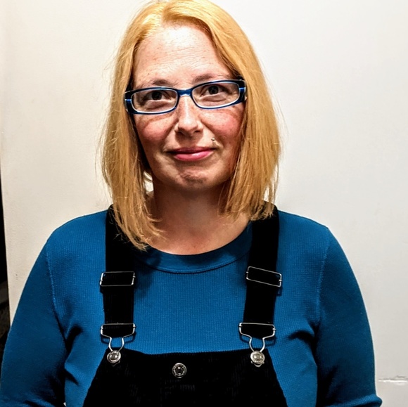 Profile Picture of Steve & melissa Hampton (@lenityproject) on Poshmark