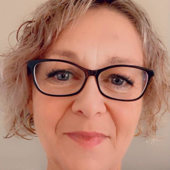 Profile Picture of Paula Brookfield (@ptbrook) on Poshmark