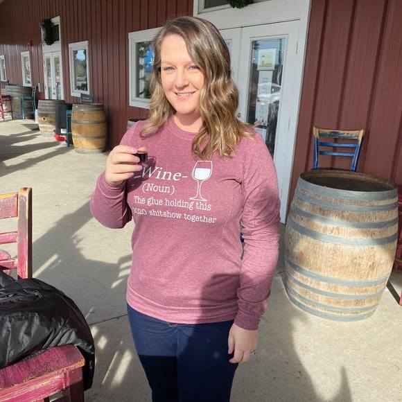 Profile Picture of Jaclyn Schlieper (@jaclynschlieper) on Poshmark