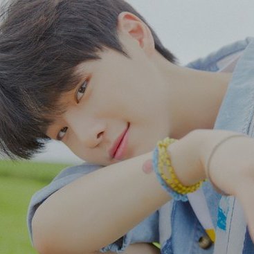Profile Picture of JR  🦋 [inactive, Ily All Moots Uwu] (@chosy1996) on Twitter