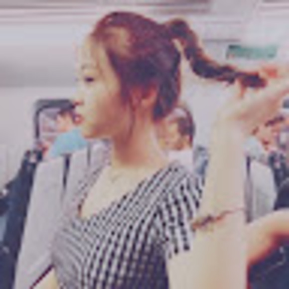 Profile Picture of Sijia Lin (@linsijia86) on Poshmark