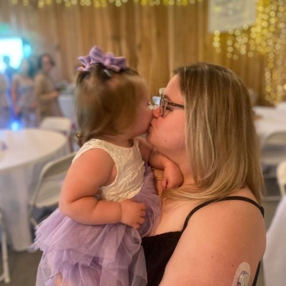 Profile Picture of Bailey Altop (@baileyaltop) on Poshmark