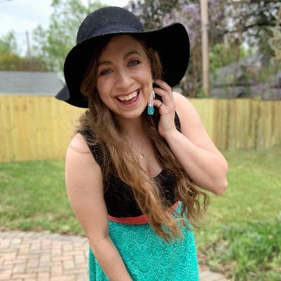 Profile Picture of Amanda Angers (@LuLaRoeNanny) on Twitter