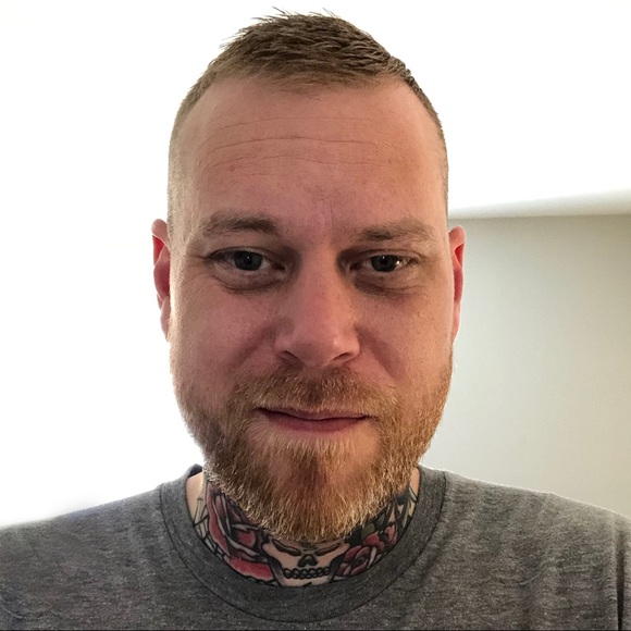 Profile Picture of Sean Husick (@huseq) on Poshmark