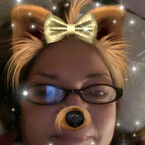 Profile Picture of Catherine Ferrone (@mubbyk) on Poshmark