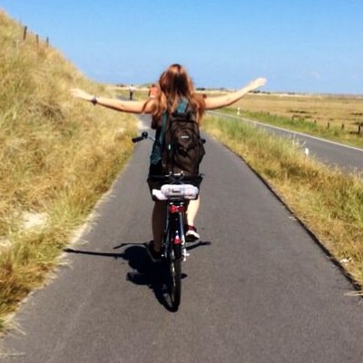 Profile Picture of Diana (@ArielCo76545649) on Twitter