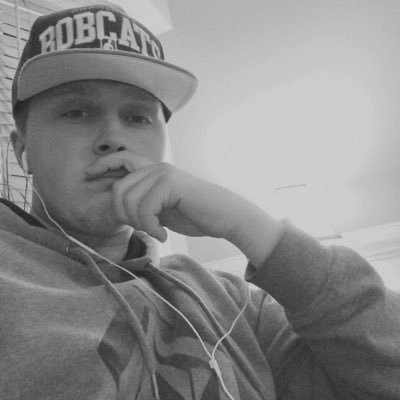 Profile Picture of Christopher Shores (@kingcbfs) on Twitter