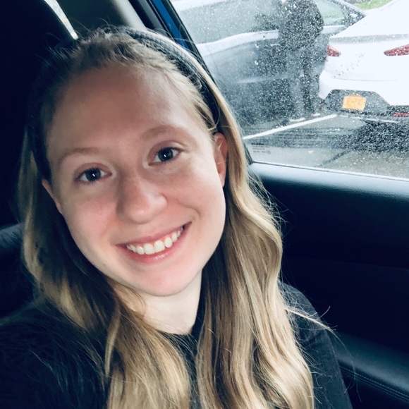 Profile Picture of Malkie Konig (@malkie110) on Poshmark