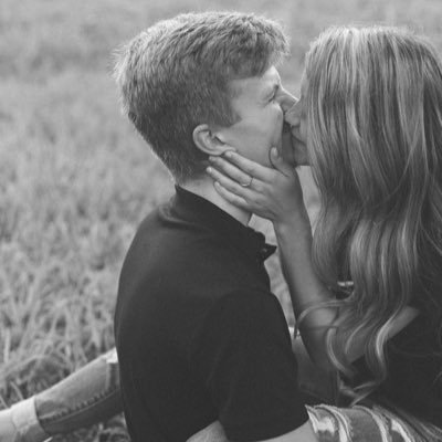 Profile Picture of Tori Walker (@torrayyoneill) on Twitter