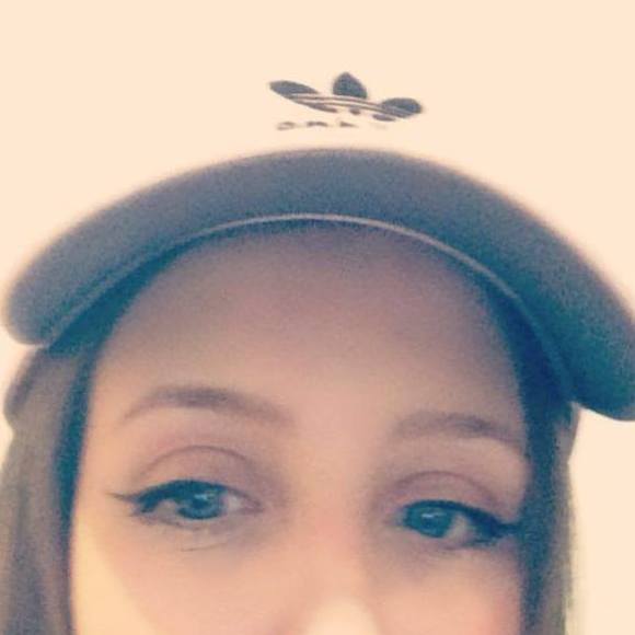 Profile Picture of Victoria Liotta (@bliotta15) on Poshmark
