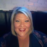 Profile Picture of Lisa Moeller (@a_tangled_mess) on Instagram