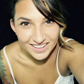 Profile Picture of danielle mullenski (@deemullenski) on Pinterest
