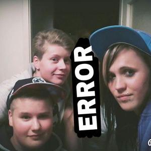 Profile Picture of Lisa Reinhold (@8ecd0954dca4409) on Twitter