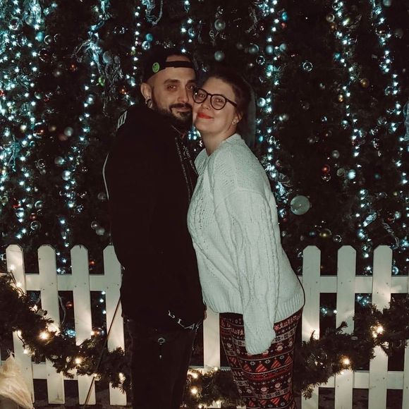 Profile Picture of Elizabeth Gruny (@seaofanchors) on Poshmark