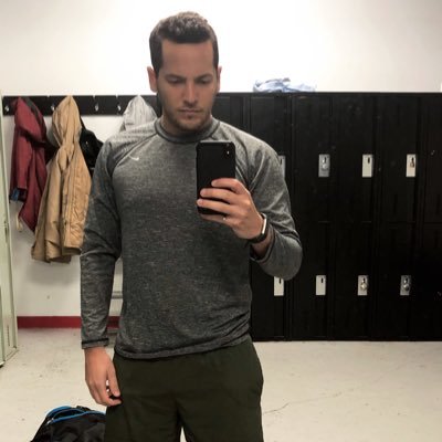 Profile Picture of Eric Buzaglo (@buzaglo04) on Twitter
