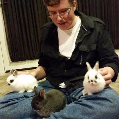 Profile Picture of Joseph Middono (@DestroU2) on Twitter