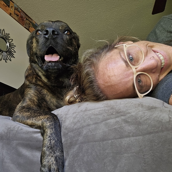 Profile Picture of Shelly Welker (@welkershine) on Poshmark