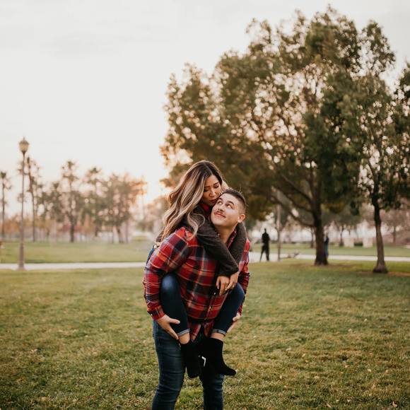 Profile Picture of Shuwen Qian (@gracieqian) on Poshmark