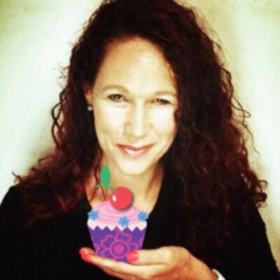 Profile Picture of Lara Murphy (@laraVicJD) on Twitter