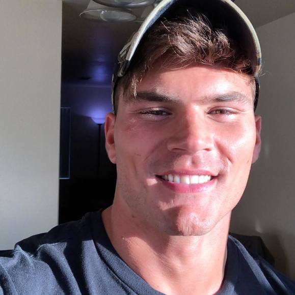Profile Picture of Dan Romanello (@droman845) on Poshmark