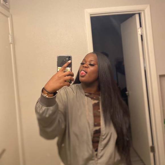 Kawaii Mitchell - Poshmark Profile Picture of Kawaii Mitchell (@kawaiimitchell) on Poshmark