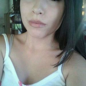 Profile Picture of Nirvana Toledo (@NirCrystal) on Twitter