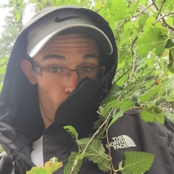 Profile Picture of Jesse Brockel (@jessebrockel) on Poshmark
