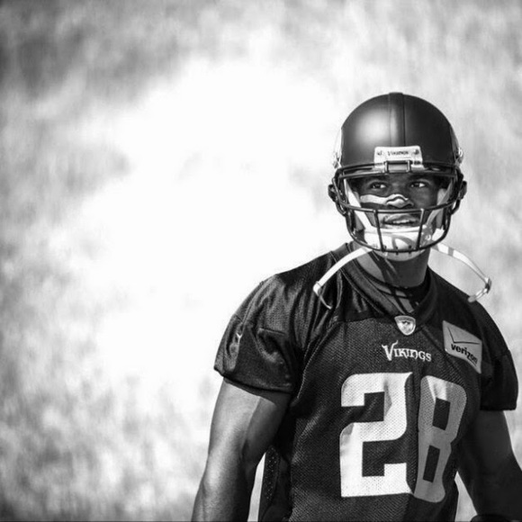 Profile Picture of Chris Kabrick (@ckabrick) on Poshmark