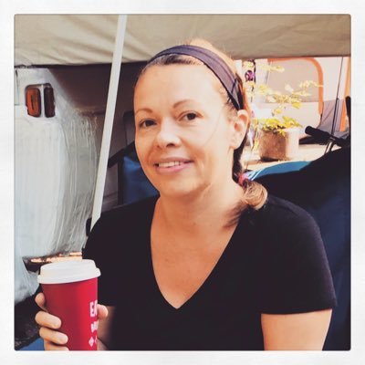 Profile Picture of Ester Moore (@twinmamaofmandm) on Twitter