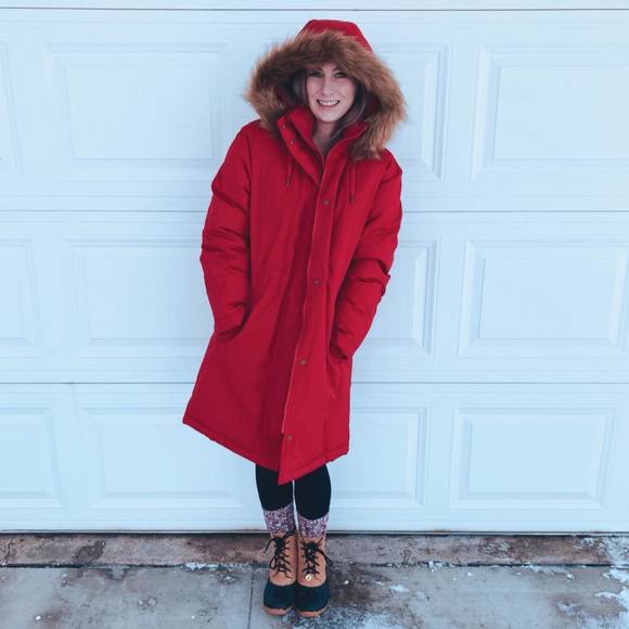 Profile Picture of Jenna Schlicher (@jennaschlicher) on Poshmark