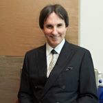 Dr ディマティーニ (日本公式) - Instagram Profile Picture of Dr ディマティーニ (日本公式) (@drjohndemartinijapan) on Instagram