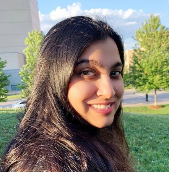 Profile Picture of Saloni Sarna (@salonisarna) on Poshmark