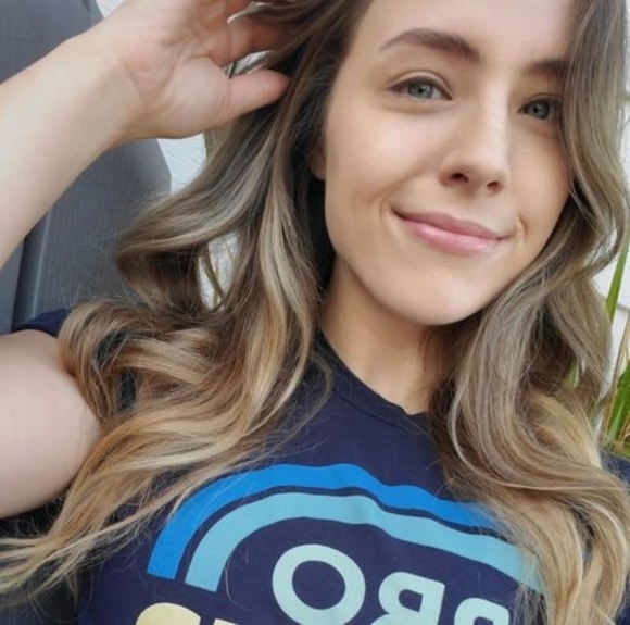 Profile Picture of Courtney Liebelt (@courtneyliebelt) on Poshmark