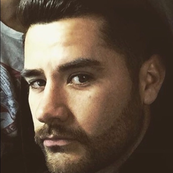 Profile Picture of Andrew Olmos (@andrewj91) on Poshmark