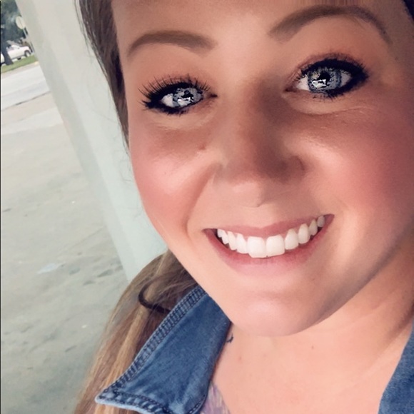 Profile Picture of Megan Macaitis (@mommymegan71) on Poshmark