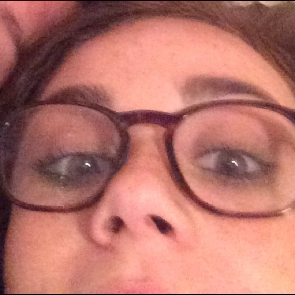 Profile Picture of Aban Abab (@zxcnkgag4a) on Poshmark