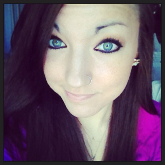 Profile Picture of Alex Crary (@alexcrary) on Poshmark
