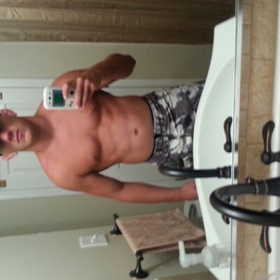 Profile Picture of Evan Mccall (@aboyevan) on Twitter